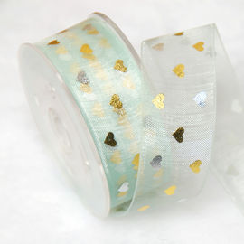 Red Ribbon in Sheer Ribbon với quà tặng vàng lá bọc rộng 22mm