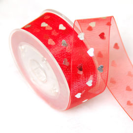 Red Ribbon in Sheer Ribbon với quà tặng vàng lá bọc rộng 22mm